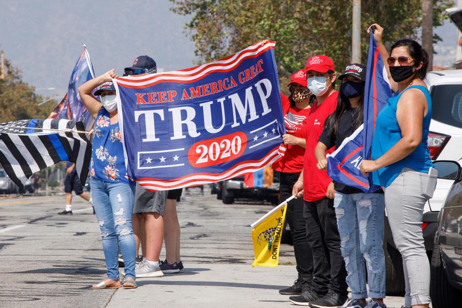 Trumpovi podporniki pred bolnišnico