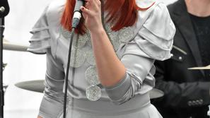 Nina upa, da bo bobnar v nedeljo lahko nastopil na Emi. (Foto: Dejan Mijovič)