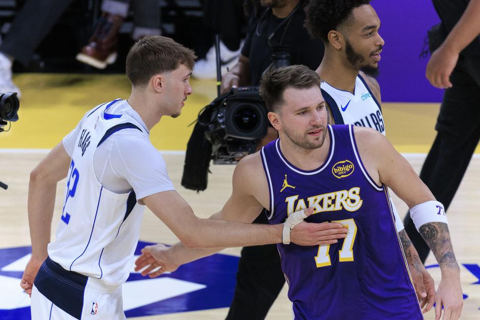 Luka Dončić in Cooper Flagg | Avtor: Profimedia