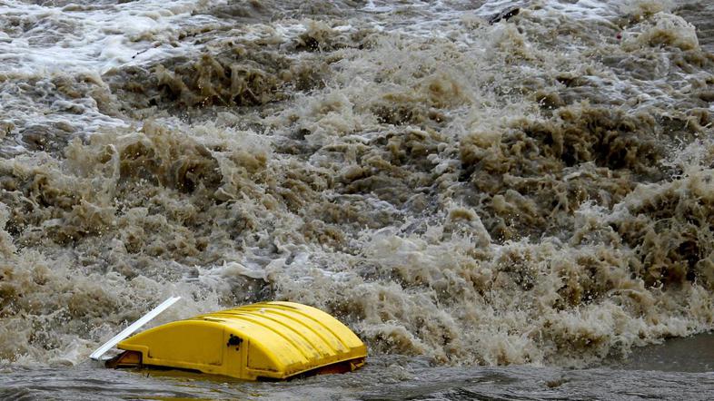 Poplave daljšega trajanja se pri nas lahko pojavijo le na kraških poljih in Ljub