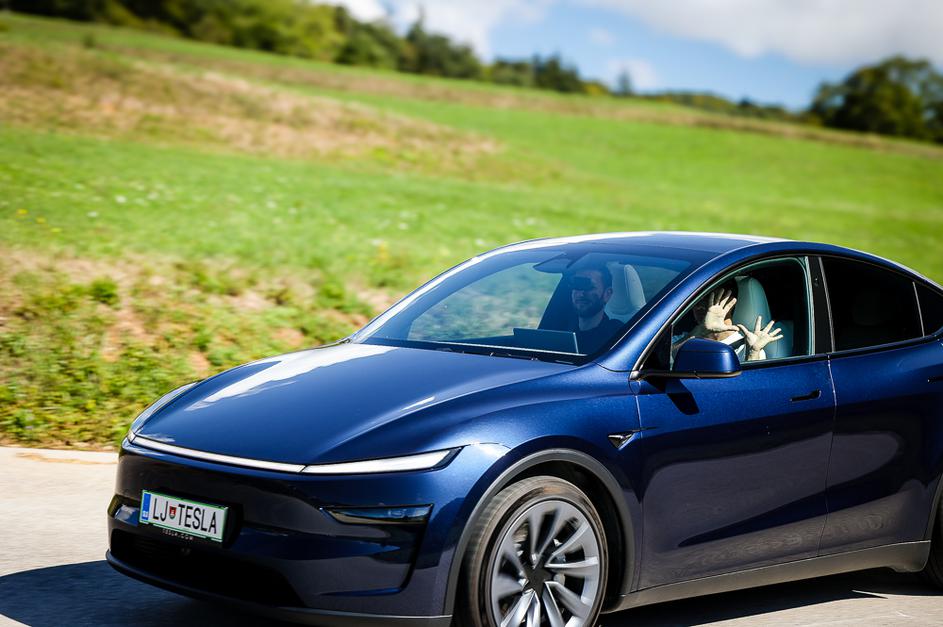 FSD Tesla, samodejna vožnja