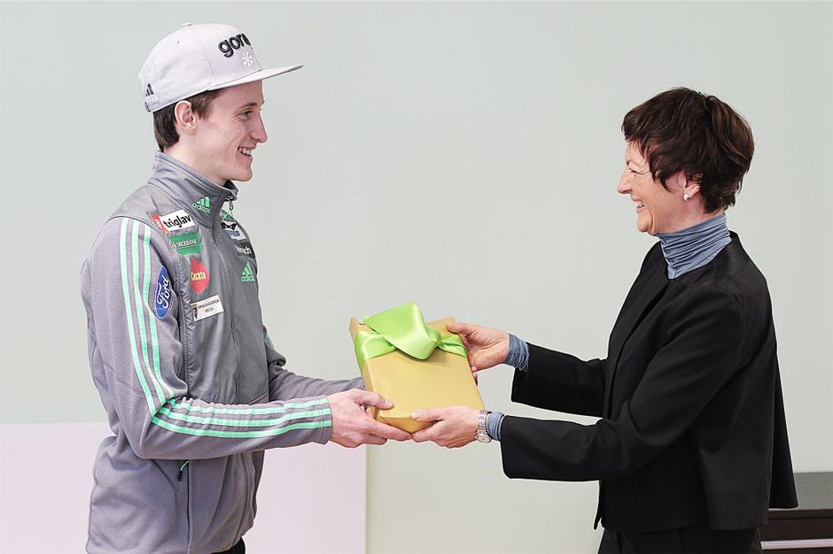 Sprejem  | Avtor: Saša Despot