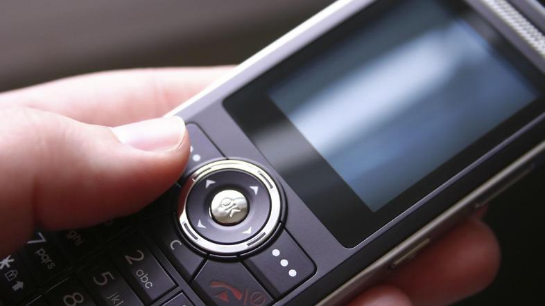 Za posamezno dohodno sporočilo v omenjenem SMS klubu so potrošniki odšteli 2,49 