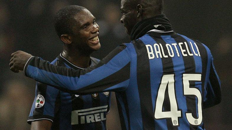 Eto'o in Balotelli sta zabila vsak po dva zadetka. © Reuters