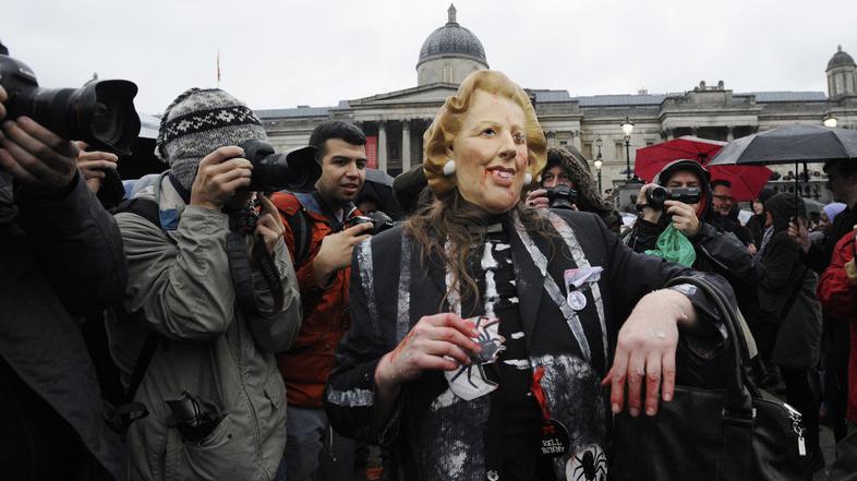 praznovanje ob smrti margaret thatcher london national gallery