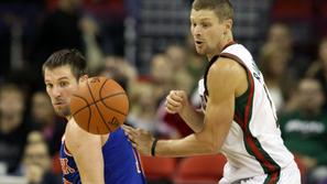 Udrih Ridnour New York Knicks Millwaukee Bucks