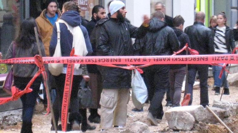 razno 20.11.13. sarajevo, musliman, akcija tesanj, tehnicar, kio, orozje, granat