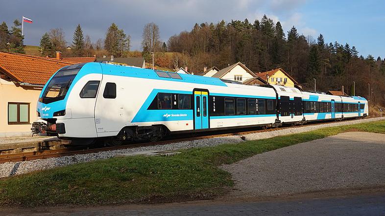 Stadler dizelski vlak flirt