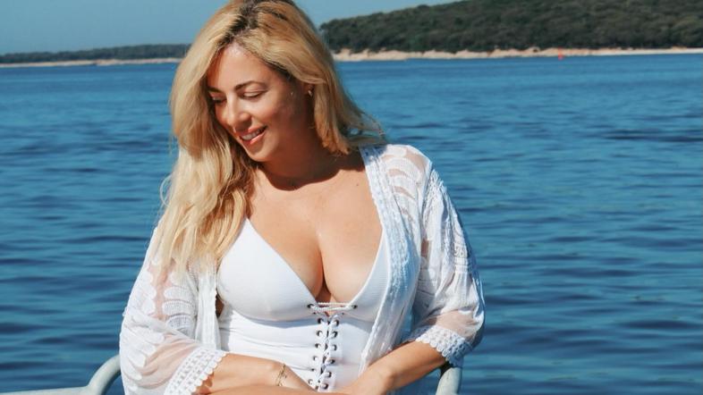 ana tavčar