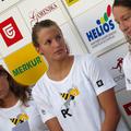 Dvojica iz slovenske štafete na 200 prosto: Isakovićeva in Klinarjeva.