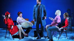 V Zasebnem življenju med drugim nastopajo tudi Saša Tabaković, Nina Valič in Bra