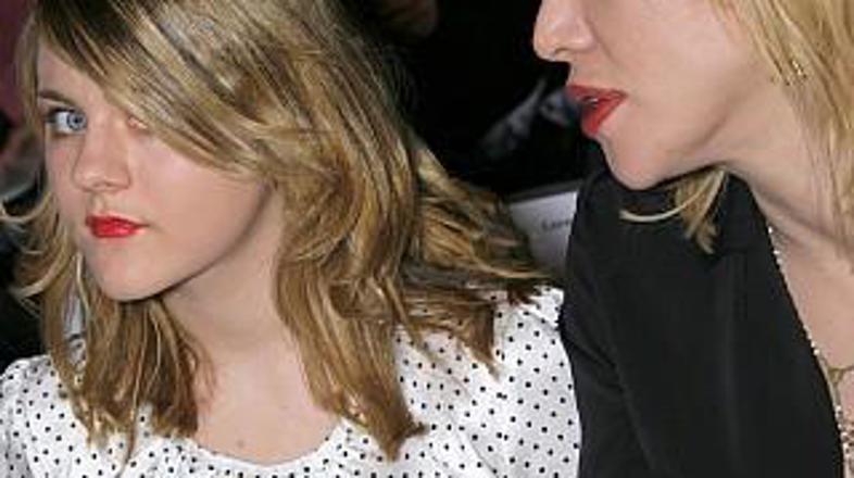 Courtney je na Facebooku zapisala, da naj se Frances sama sooči s posledicami la