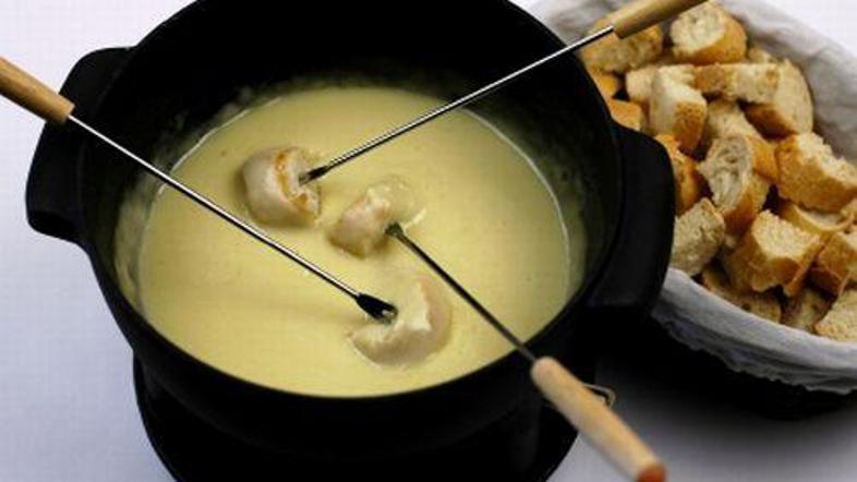 K obedu spada prijetna družba.