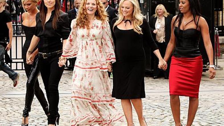 Veliki povratek so dekleta, ki se še vedno ne ločijo od visokih pet, oznanila 28