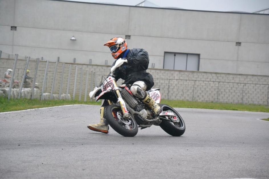 Supermoto