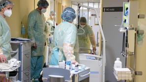 covid-19 bolnišnica Jesenice bolniki epidemija