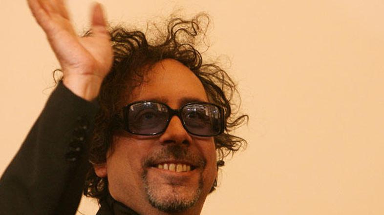 Njegove skice, risbe in slike so grobi osnutki, iz katerih črpa navdih kot filma