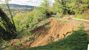 Zemeljski plaz na pobočju Marka nad Šempetrom pri Gorici