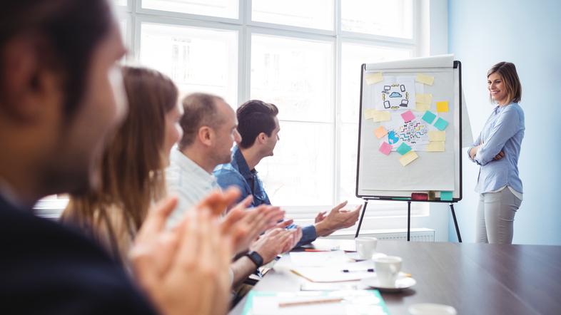 služba, predstavitev