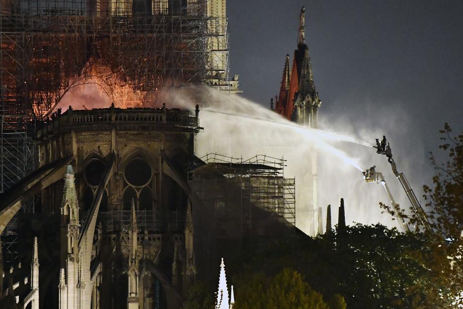 Požar Notre Dame | Avtor: Epa