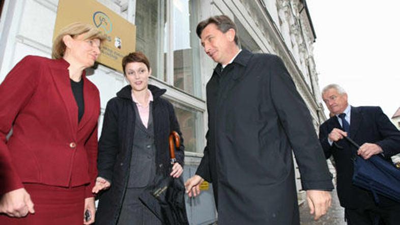 Pahor in Miklavčič sta bila zaradi prašičje gripe na nenapovedanem sestanku na I