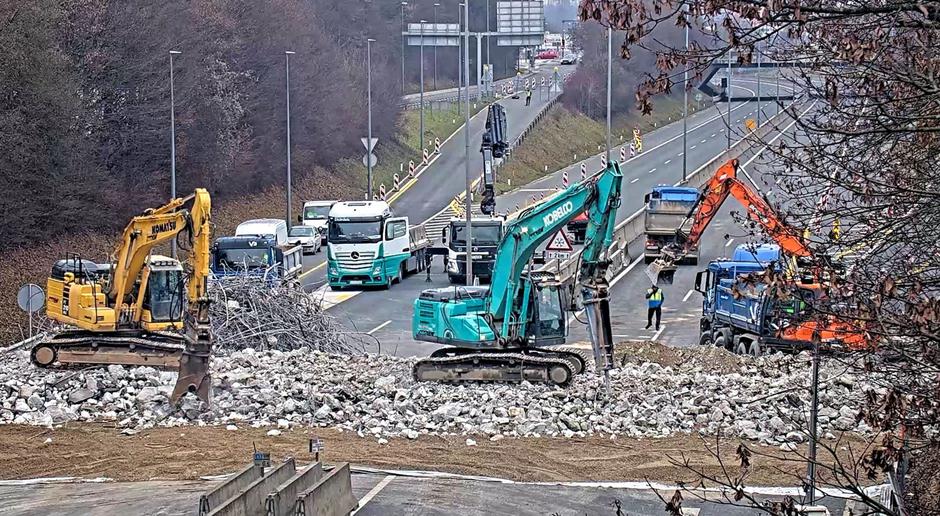 Rušenje nadhoda, severna obvoznica | Avtor: pic