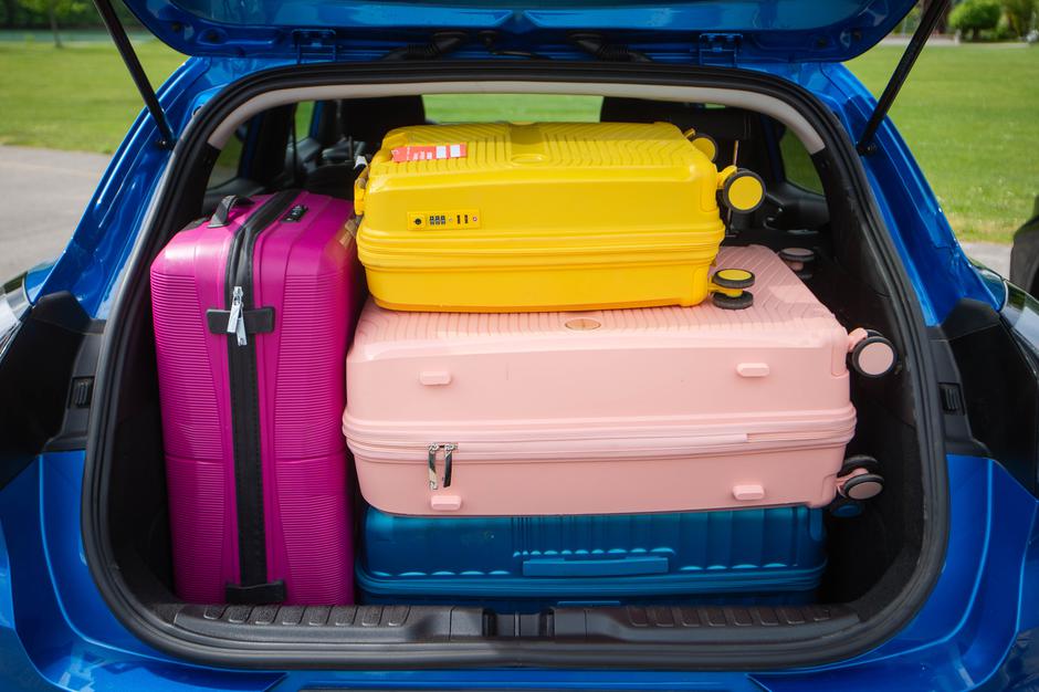 Ford družinski avto primerjava nalaganje prtljage | Avtor: Anže Petkovšek