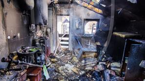 Požar, stanovanjska hiša, gasilci