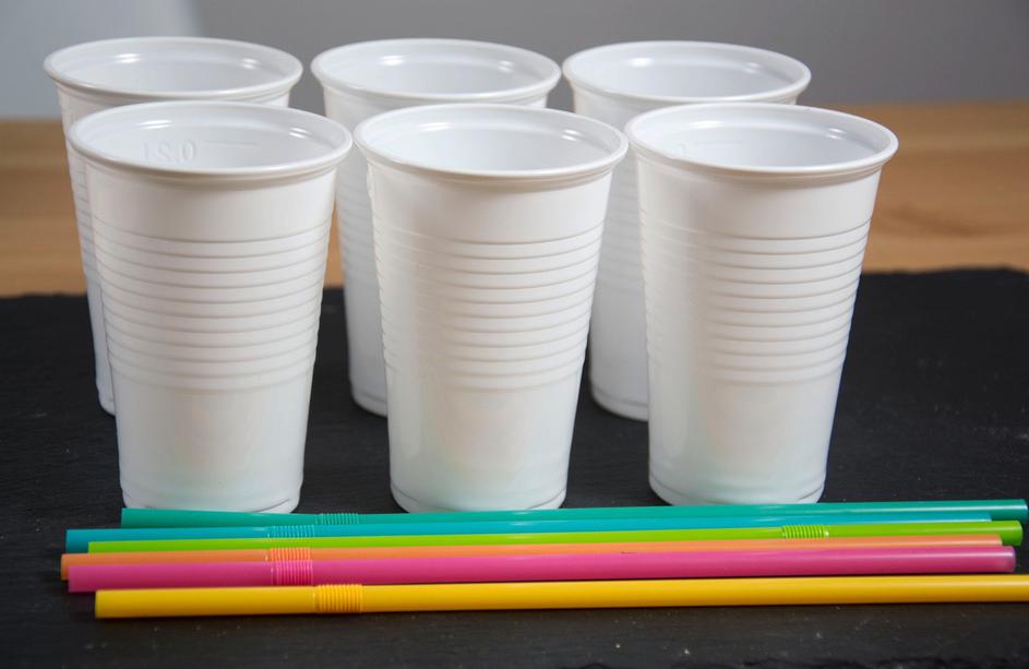 Plastične slamice kozarci