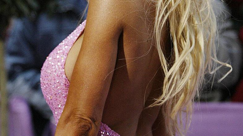 Katie Price je izdala pikantne podrobnosti iz svojega zasebnega življenja.