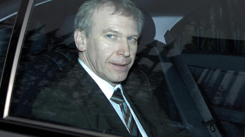 Vodja flamskih krščanskih demokratov Yves Leterm kljub zmagi na parlamentarnih v