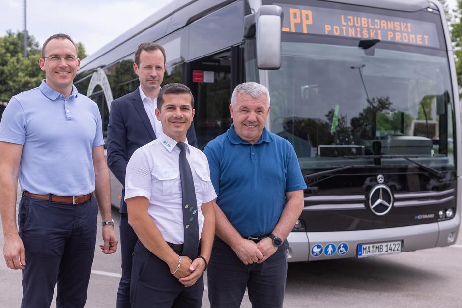 LPP in avtobus mercedes-benz ecitaro | Avtor: Autocommerce