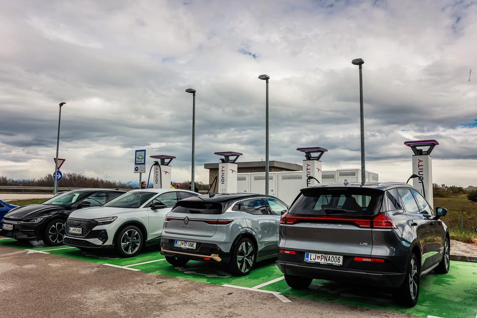 PRIMA električni avti polnjenje doseg ionity | Avtor: Saša Despot
