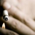 Za ljudi, ki pokadijo več kot deset cigaret na dan, se podvoji tveganje za prezg