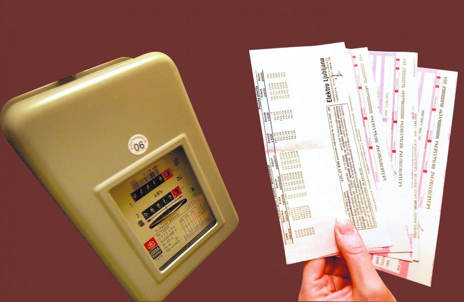 slovenija 12.01.2009 elektrika, elektricni stevci, poloznice za elektriko, racun | Avtor: Boštjan Tacol