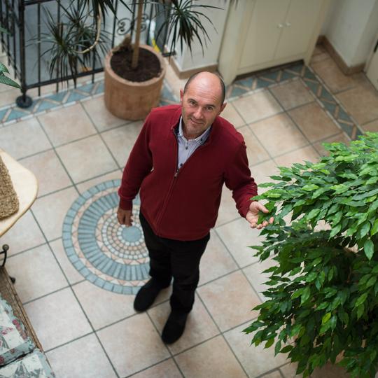 JANEZ LOGAR, mag. zakonske in družinske terapije