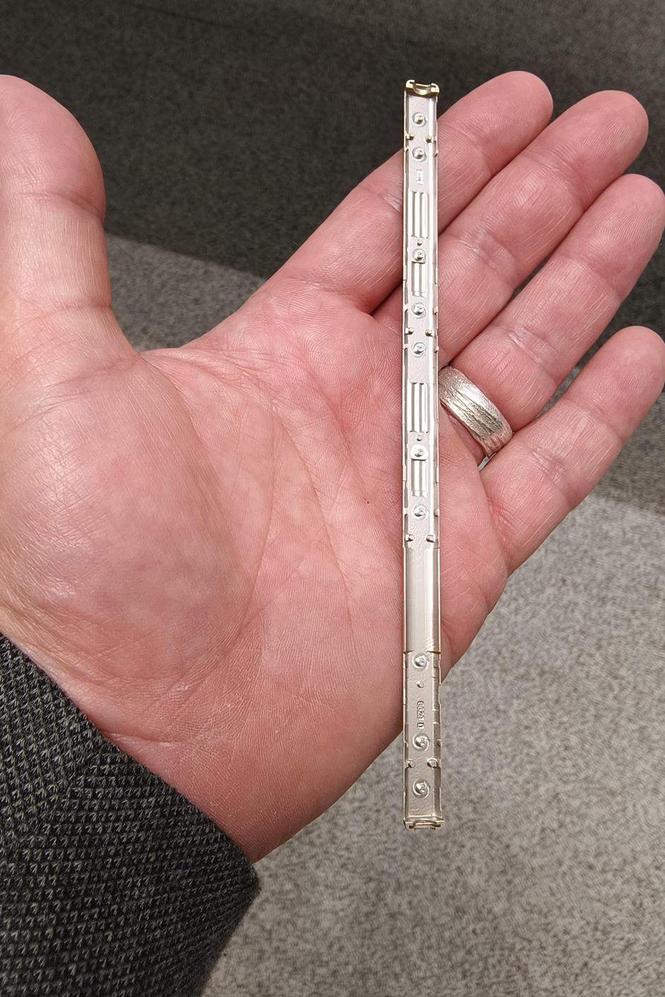 Honor tečaji preogljiv telefon | Avtor: D. J.