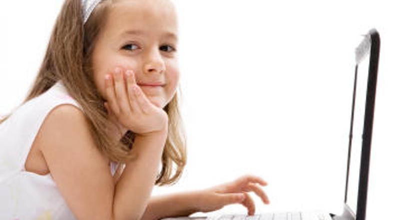 Facebook je zatrdil, da gumb za paniko, ki ščiti otroke pred kremplji pedofilov,