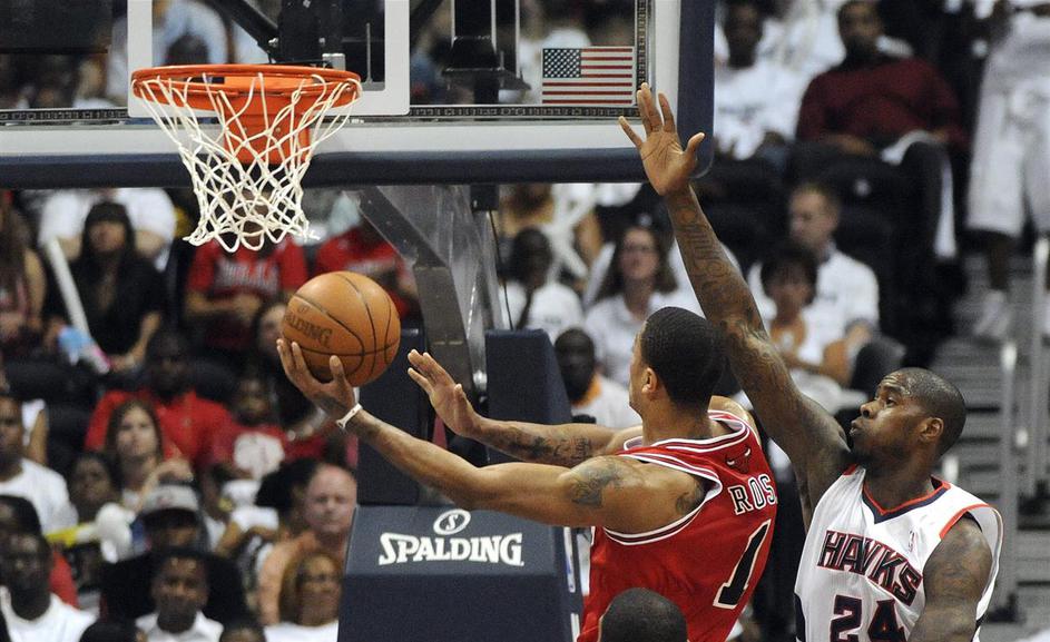 Derrick Rose in Marvin Williams