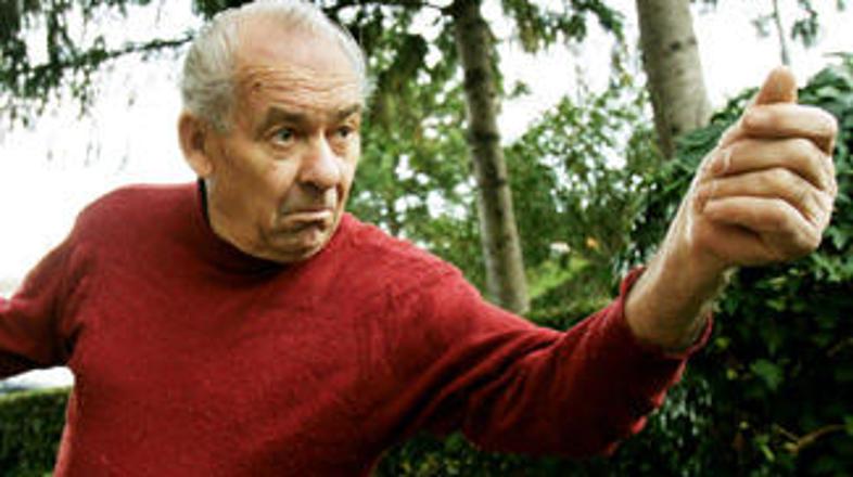 Maria Mikca zanima, komu so garaže v napoto.