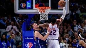 DeAndre Ayton Luka Dončić