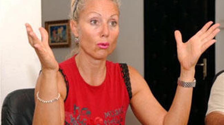 Lepa Brena se je iz pevke prelevila v uspešno poslovno žensko, ki znotraj svoje 