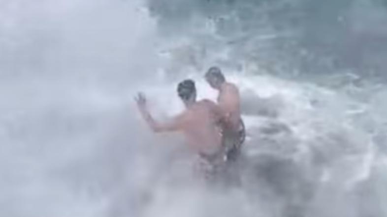 Reševalna akcija na morju, valovi