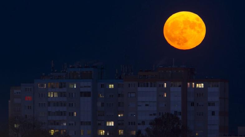 Superluna