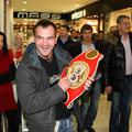 Dejan Zavec bo pas svetovnega prvaka po verziji IBF branil v Ljubljani proti Arg