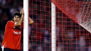 Independiente, na fotografiji Nuñezov soigralec Andres Silvera, je na stadionu D