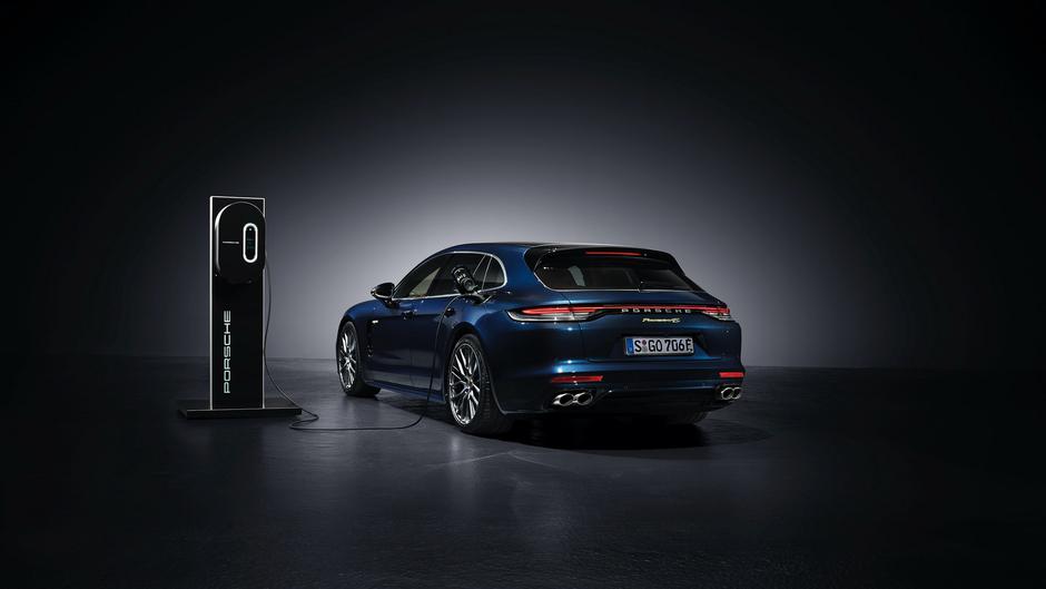 Prenovljena porsche panamera | Avtor: Porsche 