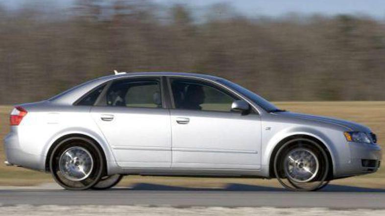 Fotografije s pnevmatikami tweel so javnost prvič šokirale leta 2006. Michelin v