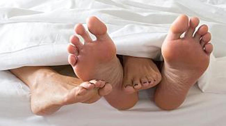 Med bivanjem v tujini se Singapurčanke vse večkrat zapletejo v "prepovedano razm