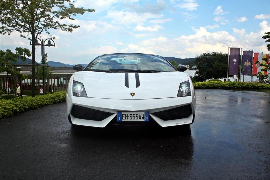 Lamborghini LP-570-4 spyder performante